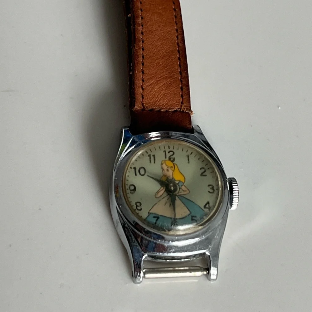Vintage Alice in wonderland US Time watch.  No watch band. - Picture 2 of 7